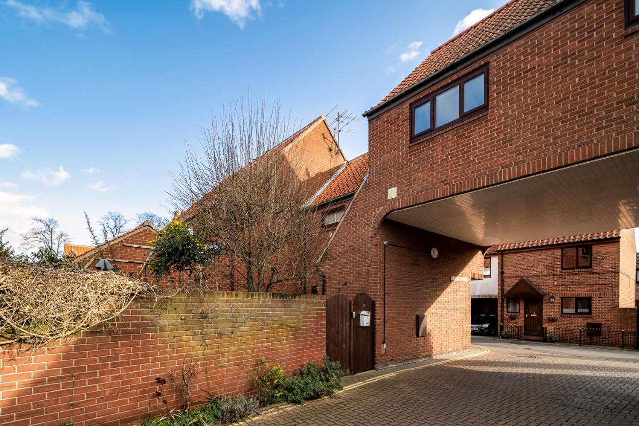 Charming & Central House With Garden And Free Parking Beverley Bagian luar foto